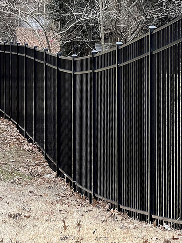 Aluminum Fence, Wrought Iron Fence,  Vinyl fence, Wood Fence and chain link fence options in the Meridianville, Alabama area.